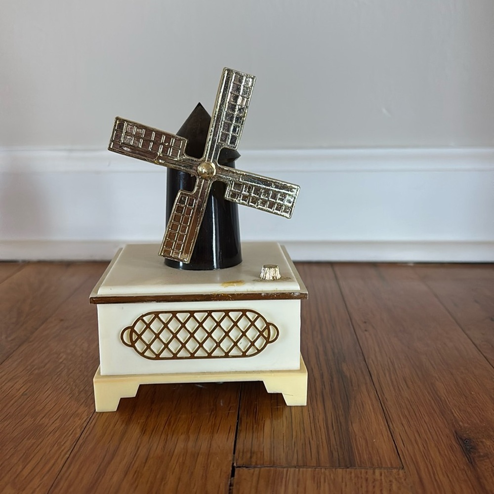 Vintage Fidelent Windmill Music Box that plays “Feelings”